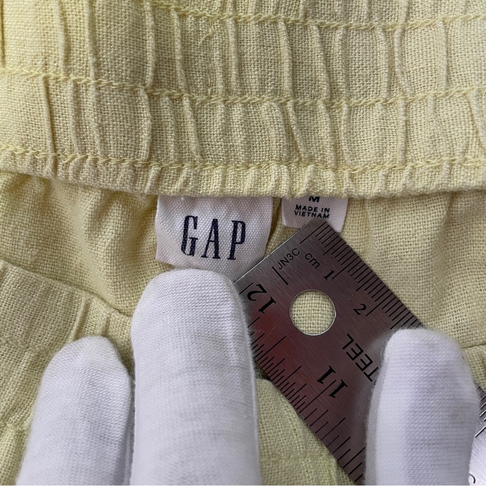 GAP Women's Linen Blend Shorts in Yellow Size Medium - Picture 3 of 9